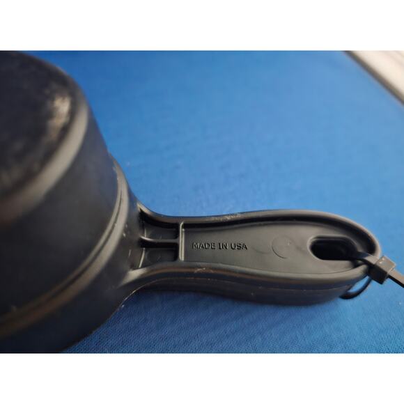 Set Of 4 Black Nesting Measuring Cups & Spoons - Made in USA - Picture 3 of 4